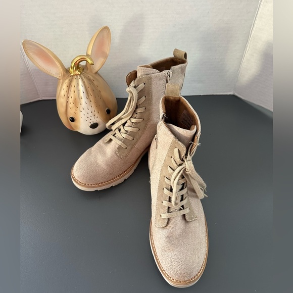 EuroSoft Womens Blaike Chic Military Boots
Color: Stone Taupe Suede. Size 7M - Picture 3 of 10